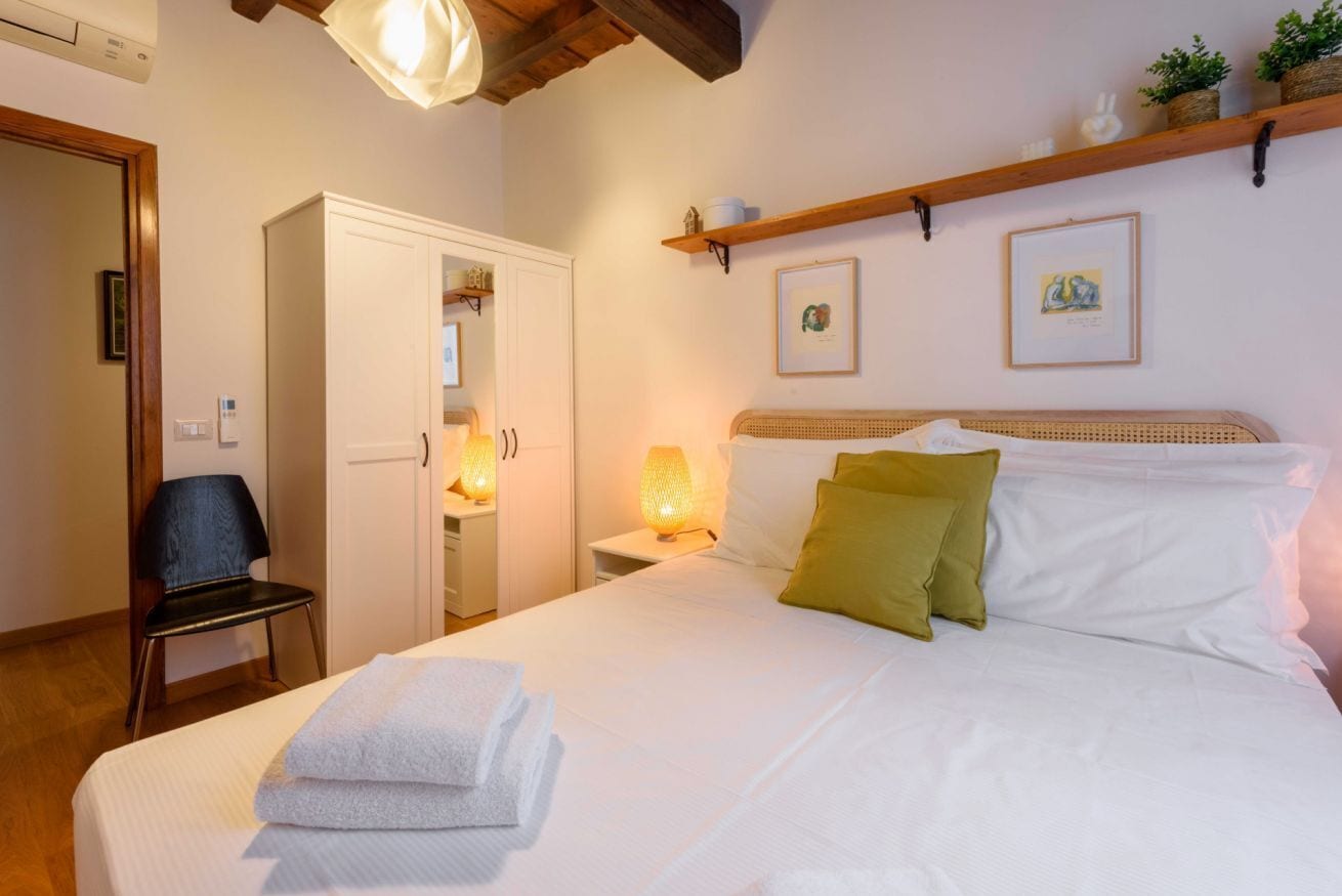 3 chambres, fer et planche à repasser, Wi-Fi, draps fournis