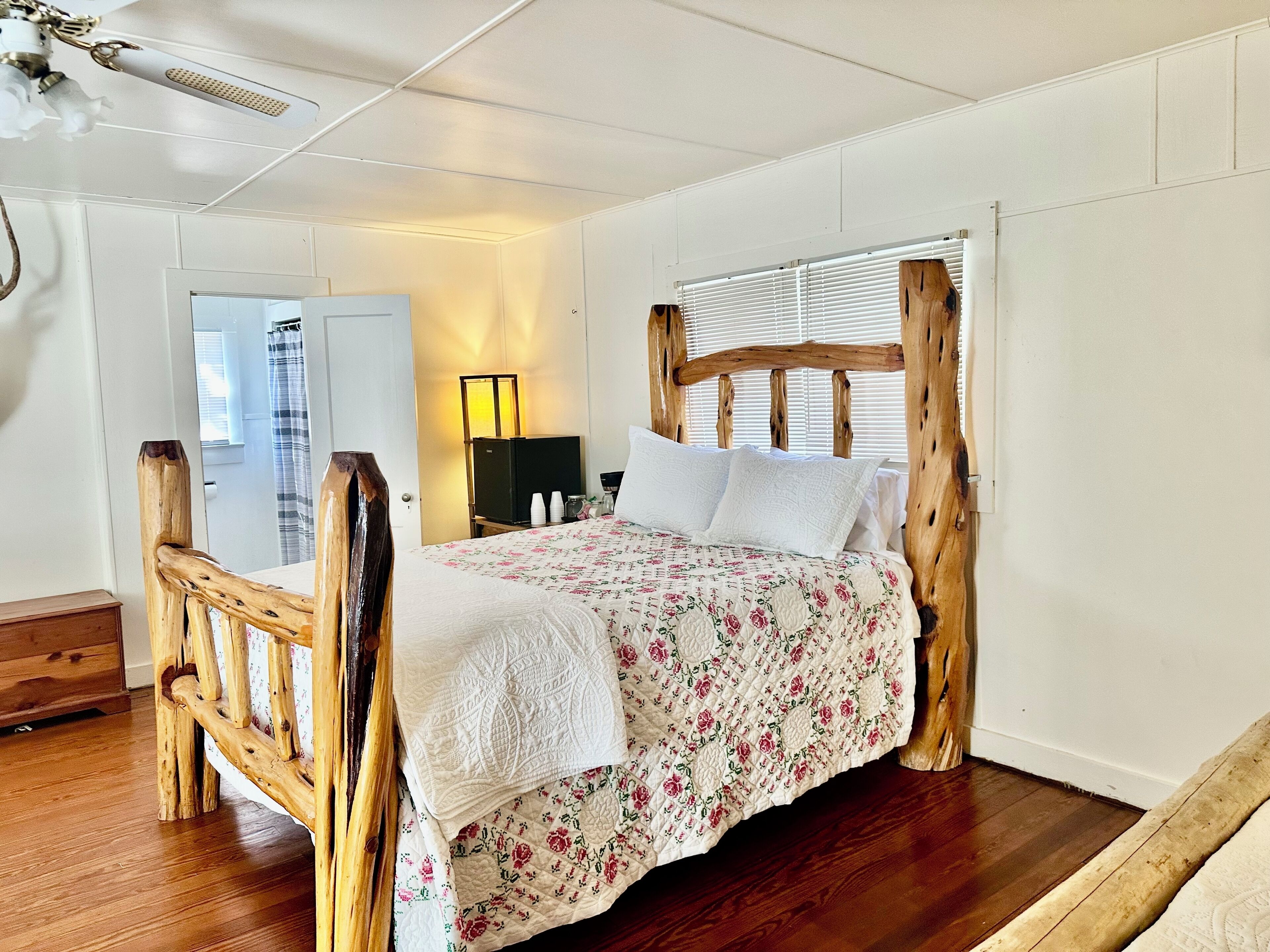 3 habitaciones, tabla de planchar con plancha y wifi gratis 