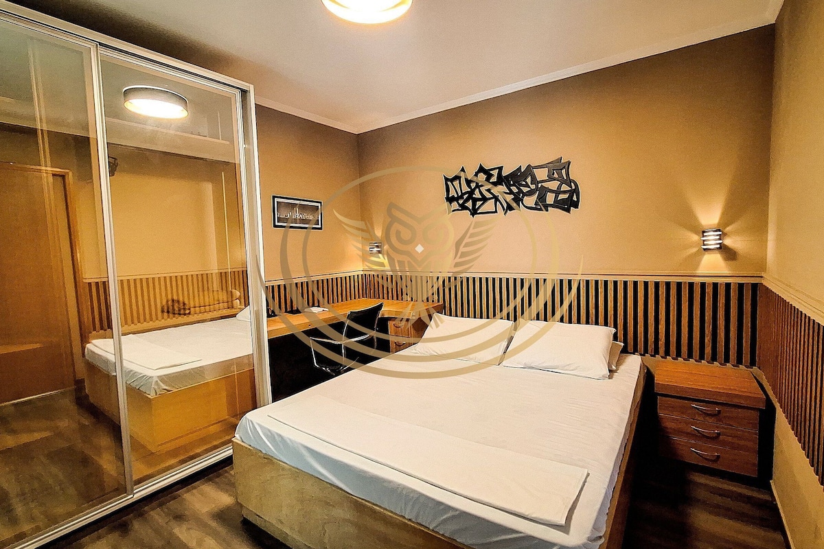 Departamento de lujo | 1 habitación, espacio para trabajar con laptop y cortinas blackout