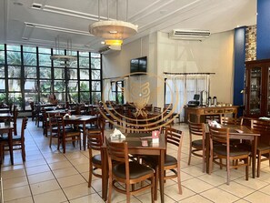 Dining - Coruja Imob - Flat Crystal Place (Goiania)