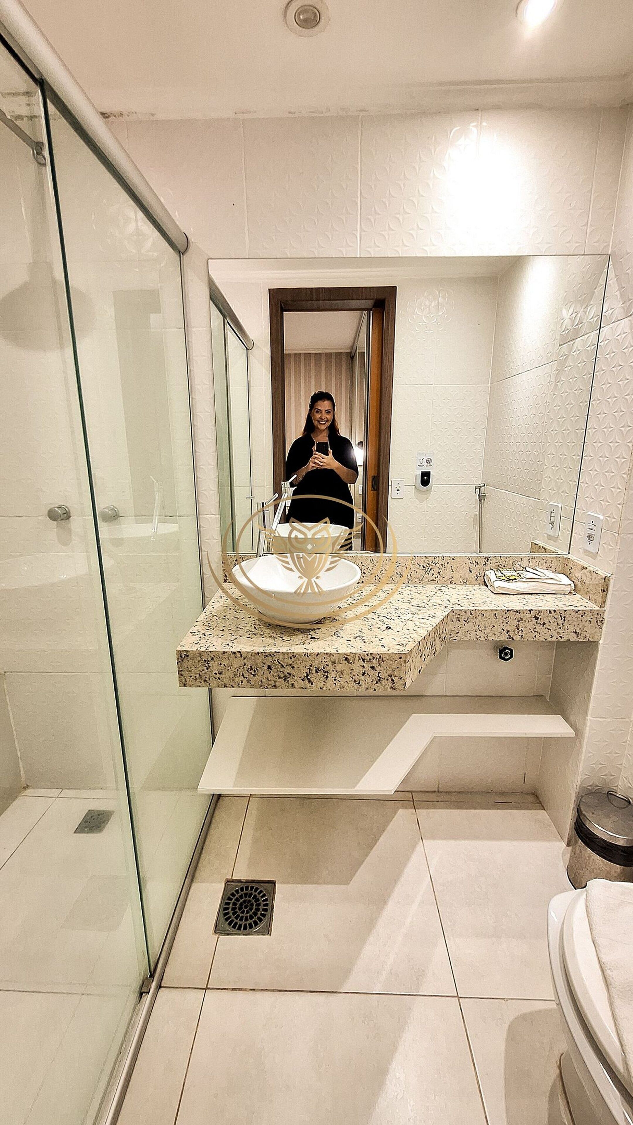 Departamento Deluxe | Baño | Regadera, amenidades de baño gratuitas, secadora de cabello, toallas 