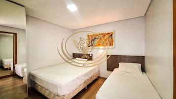 Apartamento luxo | 1 quarto, espaço de trabalho para notebook, cortinas blackout