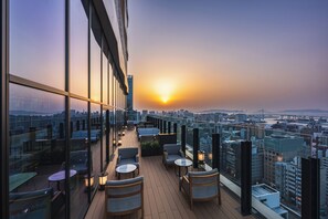 Terrace/patio - THE GATE HOTEL FUKUOKA by HULIC (Fukuoka)