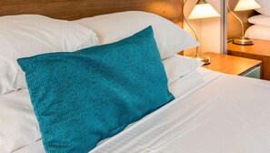 1 soverom, skrivebord, wi-fi (inkludert) og sengetøy