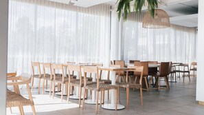 Dining - Kiama Sea Breeze Apartment (Kiama)