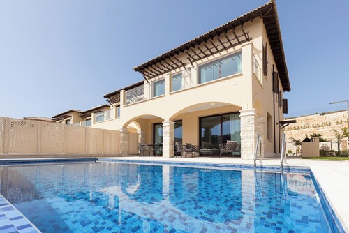Experience Ultimate Luxury in a Breathtaking Villa, Paphos Villa 1477