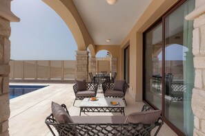 Outdoor dining - Experience Ultimate Luxury in a Breathtaking Villa, Paphos Villa 1477 (Paphos)