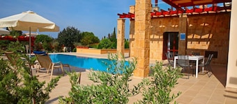 Luxury Living with Picturesque Outdoor Serenity, Paphos Villa 1487