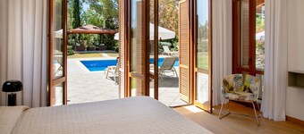 Unwind in Luxury: Your Perfect Family Escape