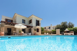 A heated pool - Unwind in Style: Your Luxury Retreat Awaits (Paphos)