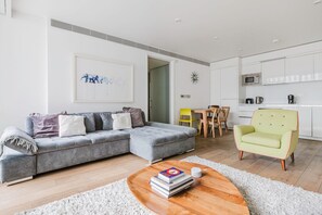 Fernseher, Stereoanlage