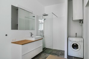 Hair dryer, towels