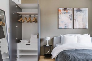 2 dormitorios, tabla de planchar con plancha, wifi y ropa de cama