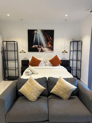 1 bedroom, iron/ironing board, WiFi, bed sheets