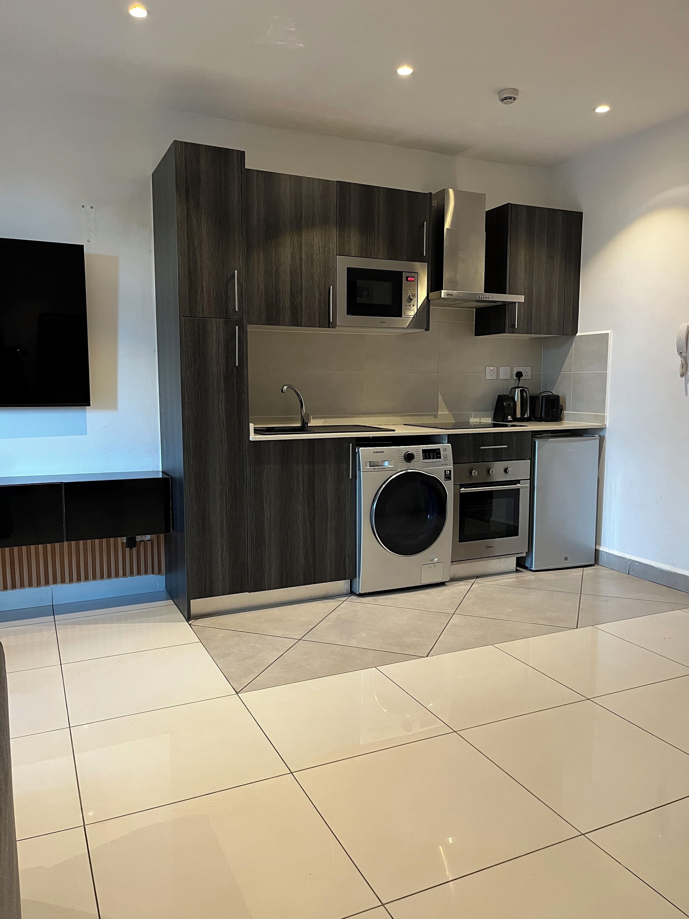 Micro-ondes, four, plaque de cuisson