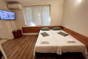 1 室のベッドルーム、アイロン / アイロン台、WiFi、ベッドシーツ