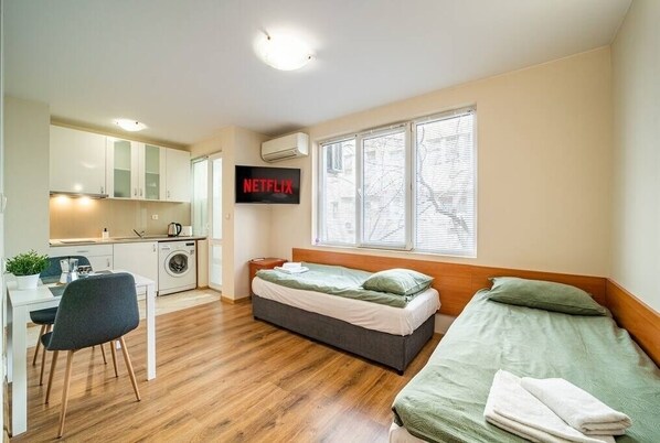 1 chambre, fer et planche à repasser, Wi-Fi, draps fournis