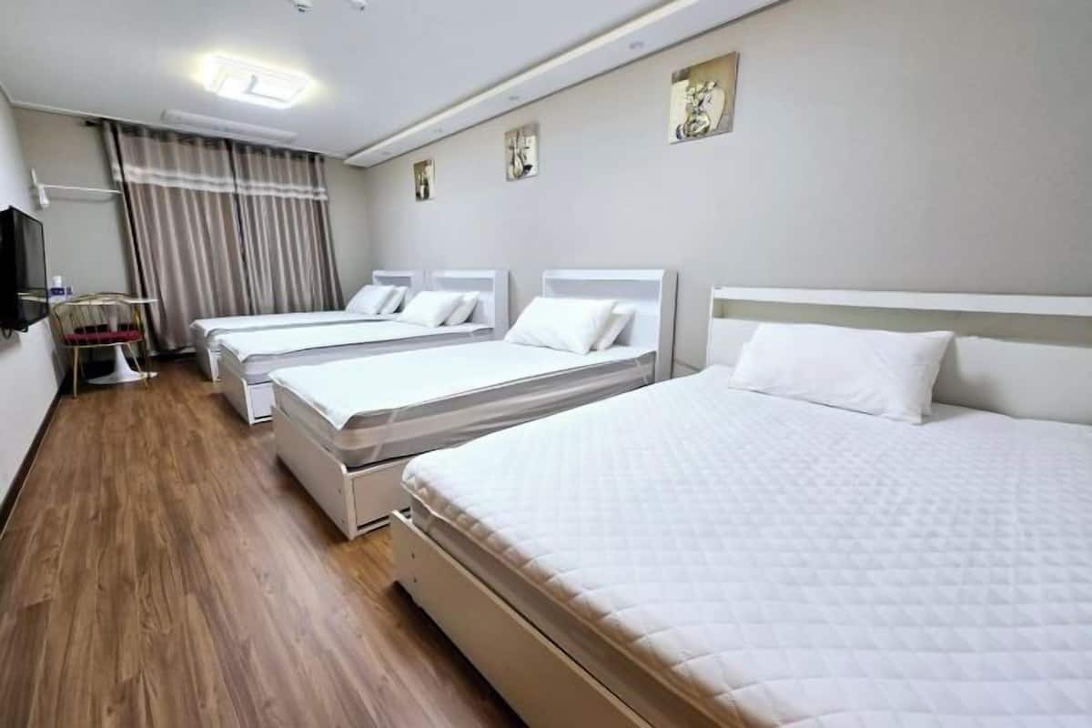 Ropa de cama hipoalergénica y escritorio