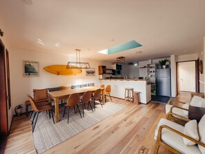 Deluxe-Zimmer | Essbereich im Zimmer