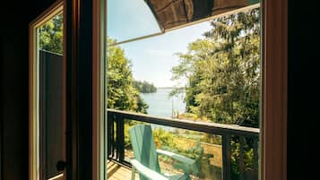 Deluxe Room | Beach/ocean view