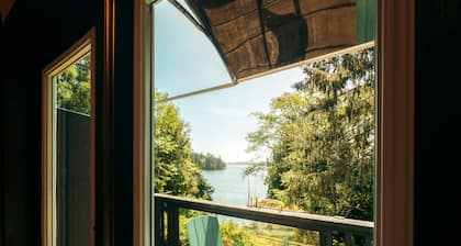 Maison Tofino - Private Oceanfront