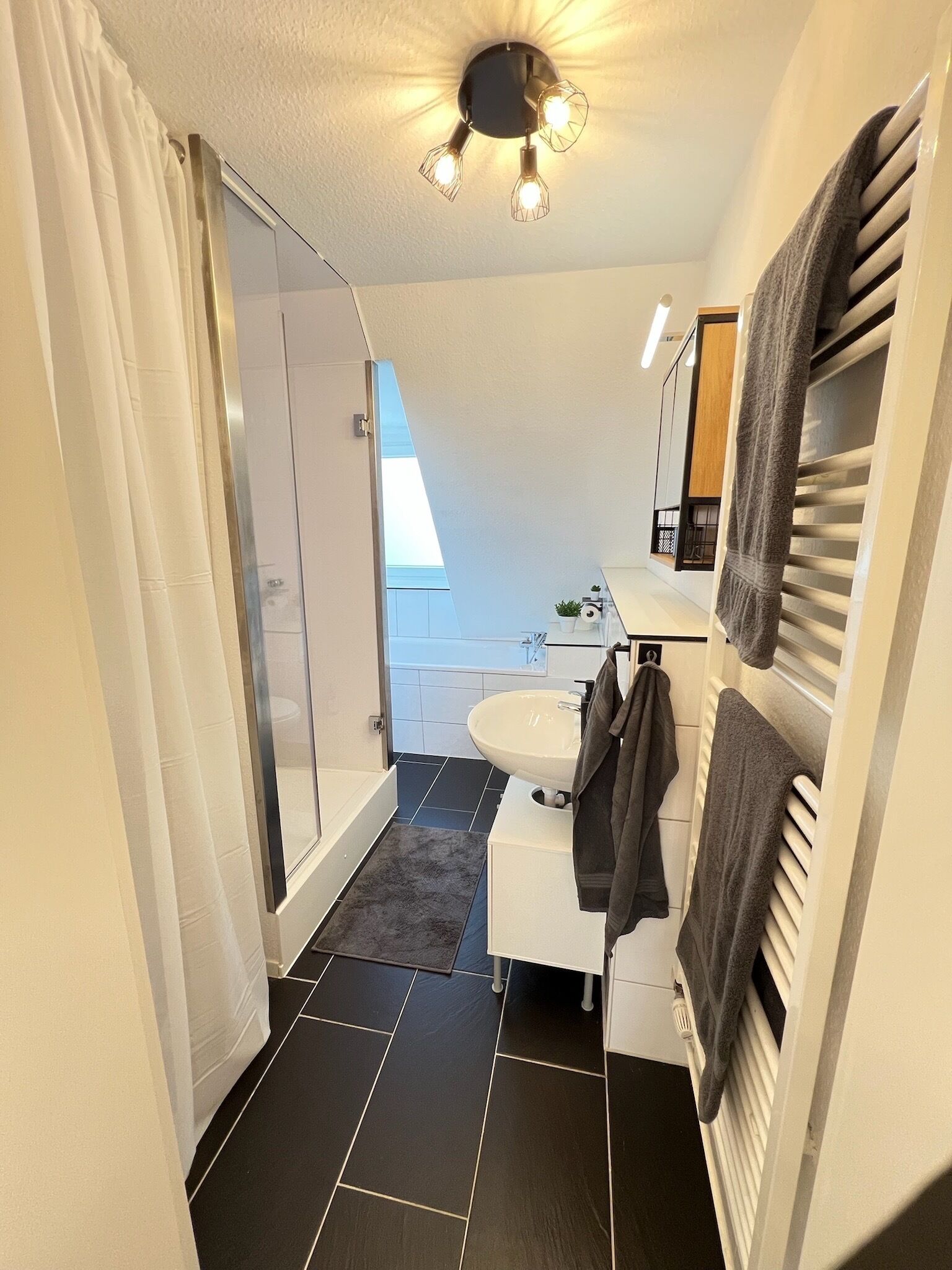 Hårtørrer, håndklæder