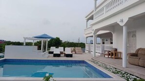 Outdoor pool - New Condo with Sea View (Providenciales)