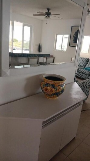 Apartment, Balkon | Wohnbereich