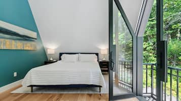 3 slaapkamers, een strijkplank/strijkijzer, wifi, beddengoed