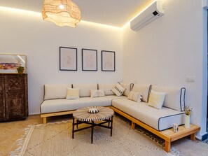 TV - Riad Abati Exlcusive Breakfast 5min Jama Elfna (Marrakech)