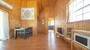 Basic Room, 1 Bedroom (dalbam6) | 1 bedroom, free WiFi - Taean Dalbam pet Pension (Taean)