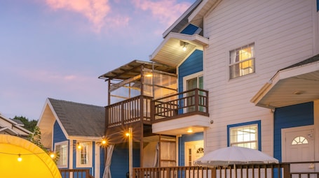 Exterior. Taean Dalbam pet Pension
