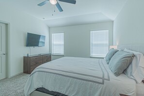 3 bedrooms, iron/ironing board, free WiFi, bed sheets