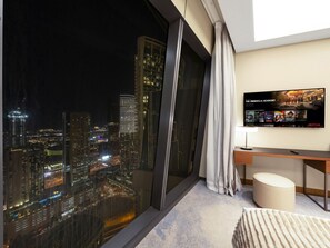 Desk, iron/ironing board, WiFi, bed sheets - Burj Khalifa Pool View Dubai Mall Address Opera 2B (Dubai)