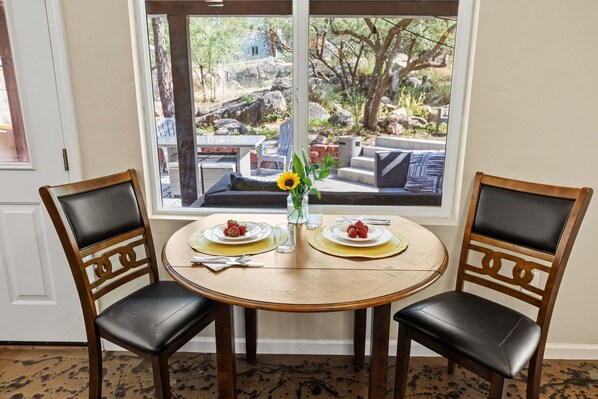 Dining - Charming Home - 1 Mile from Whiskey Row and Downtown Prescott (Prescott)