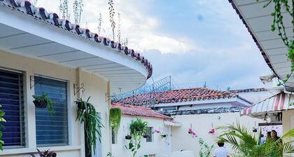 HOSTAL CASA LUNA