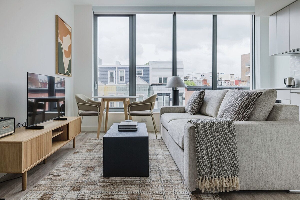 Superb NoMa 1BR w/ Pool, Gym, EV Charging & Spa