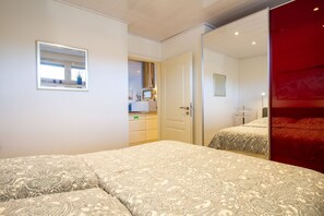 1 habitación, tabla de planchar con plancha y wifi 