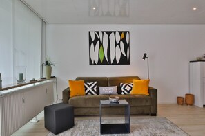 Télévision, chaîne hi-fi