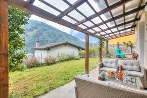 Terrace/patio - La Canonica, Camedo, Switzerland (Camedo)
