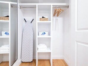 Interior - 4BR3B 14G Walk to Harvard MIT BU and Outdoor (Cambridge)