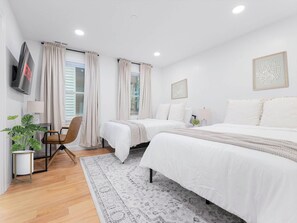 4 bedrooms, iron/ironing board, travel cot, WiFi - 4BR3B 14G Walk to Harvard MIT BU and Outdoor (Cambridge)