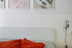 1 bedroom, bed sheets - Gorki 11 Modern Escape (Milano)