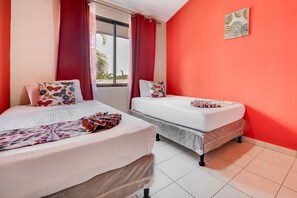 2 chambres, accès à Internet, literie fournie
