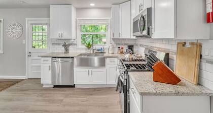 Charming home with game room, private washer/dryer, and WiFi