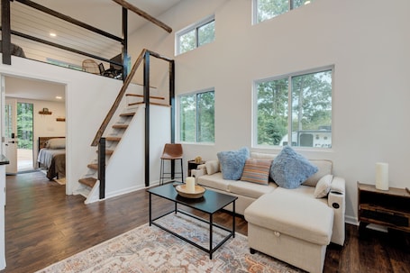 Comfort Cabin, 2 Bedrooms, Kitchenette, Valley View | Living area. Sleeps 5-6 Near RRG-Hot Tub-Nice Sunrise-Quiet