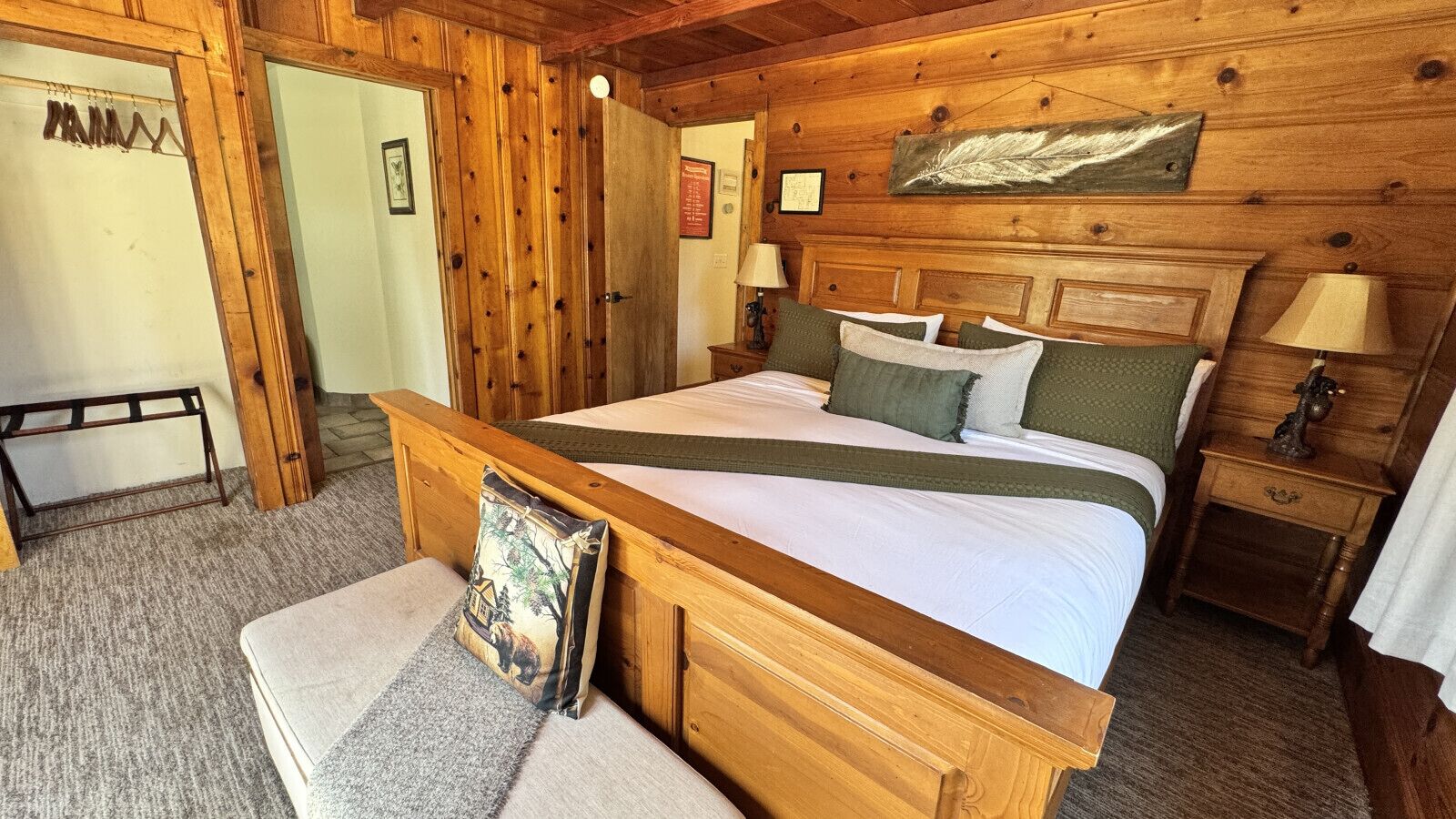 2 bedrooms, desk, iron/ironing board, WiFi (free)