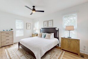 5 bedrooms, iron/ironing board, travel crib, internet