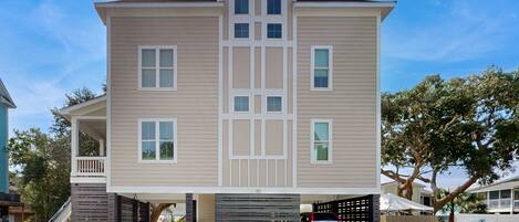 المنشأة من الخارج