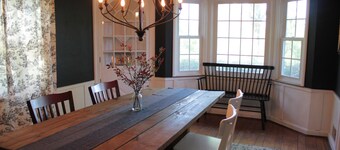 Blue Jay Bungalow- 3 bedroom with
private outdoor porches, kid-friendly big yard